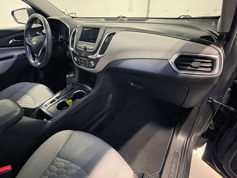 Used 2019 Chevrolet Equinox LS image 27