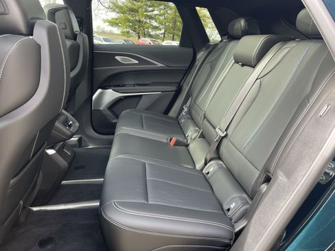 Used 2025 Cadillac Lyriq Luxury image 22