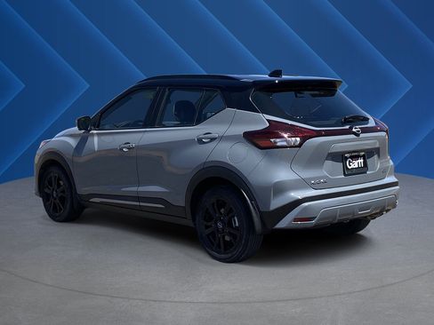 Used 2023 Nissan Kicks SR w/ SR Premium Package FWD image 5