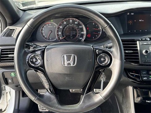 Used 2017 Honda Accord Sport image 18