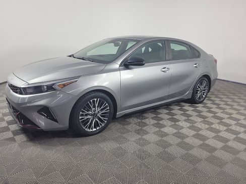 Used 2022 Kia Forte GT-Line w/ GT-Line Premium Package image 2