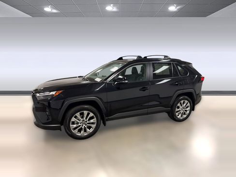 Used 2025 Toyota RAV4 XLE Premium FWD image 20