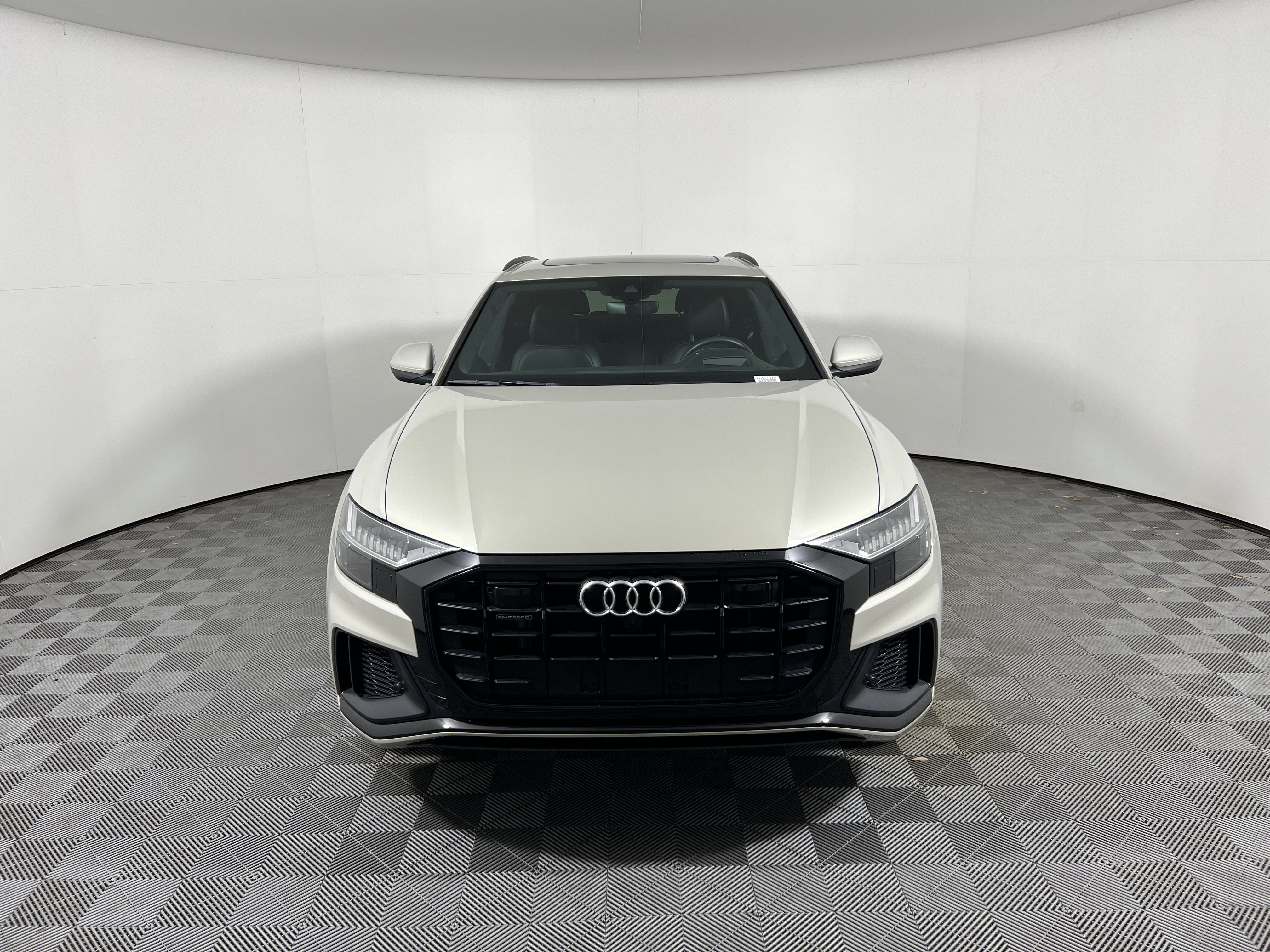 Used 2023 Audi Q8 Prestige AWD/4WD image 8