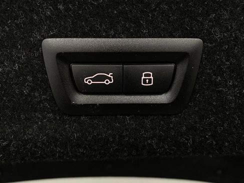 Certified 2025 BMW 330i xDrive Sedan w/ Premium Package image 6