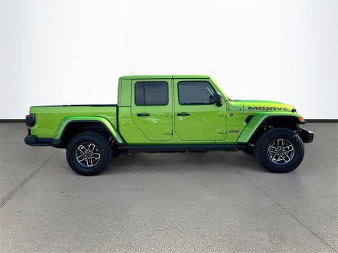 Certified 2025 Jeep Gladiator Mojave image 8
