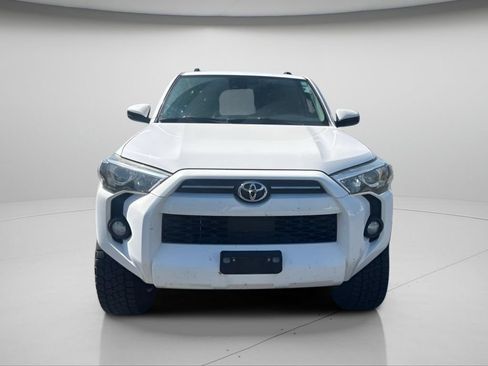 Used 2020 Toyota 4Runner SR5 AWD/4WD image 4