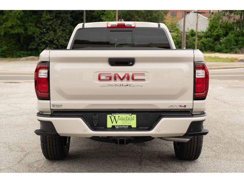 New 2026 GMC Canyon AT4 AWD/4WD image 7