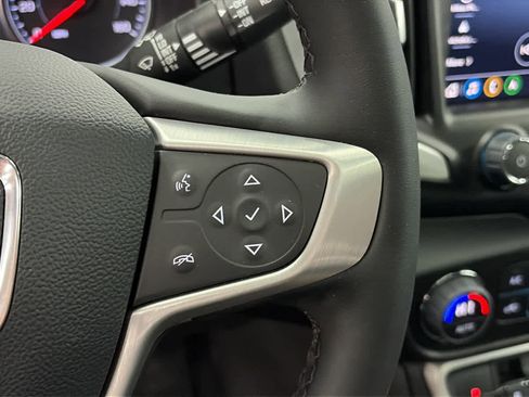 Certified 2024 GMC Terrain SLT w/ Infotainment Package II image 15