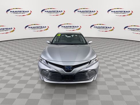 Used 2018 Toyota Camry XLE w/ Four Season Floor Mat Package image 3