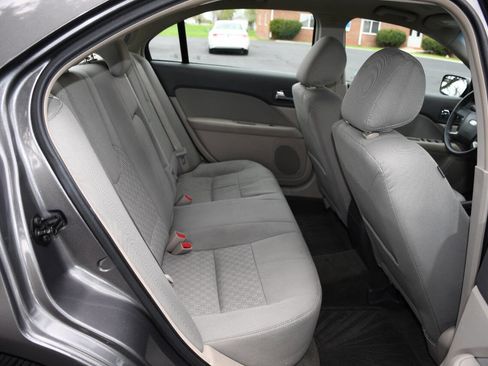 Used 2012 Ford Fusion SE FWD image 18