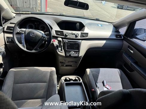 Used 2016 Honda Odyssey SE image 7