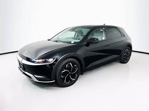 Used 2024 Hyundai Ioniq 5 SEL image 3