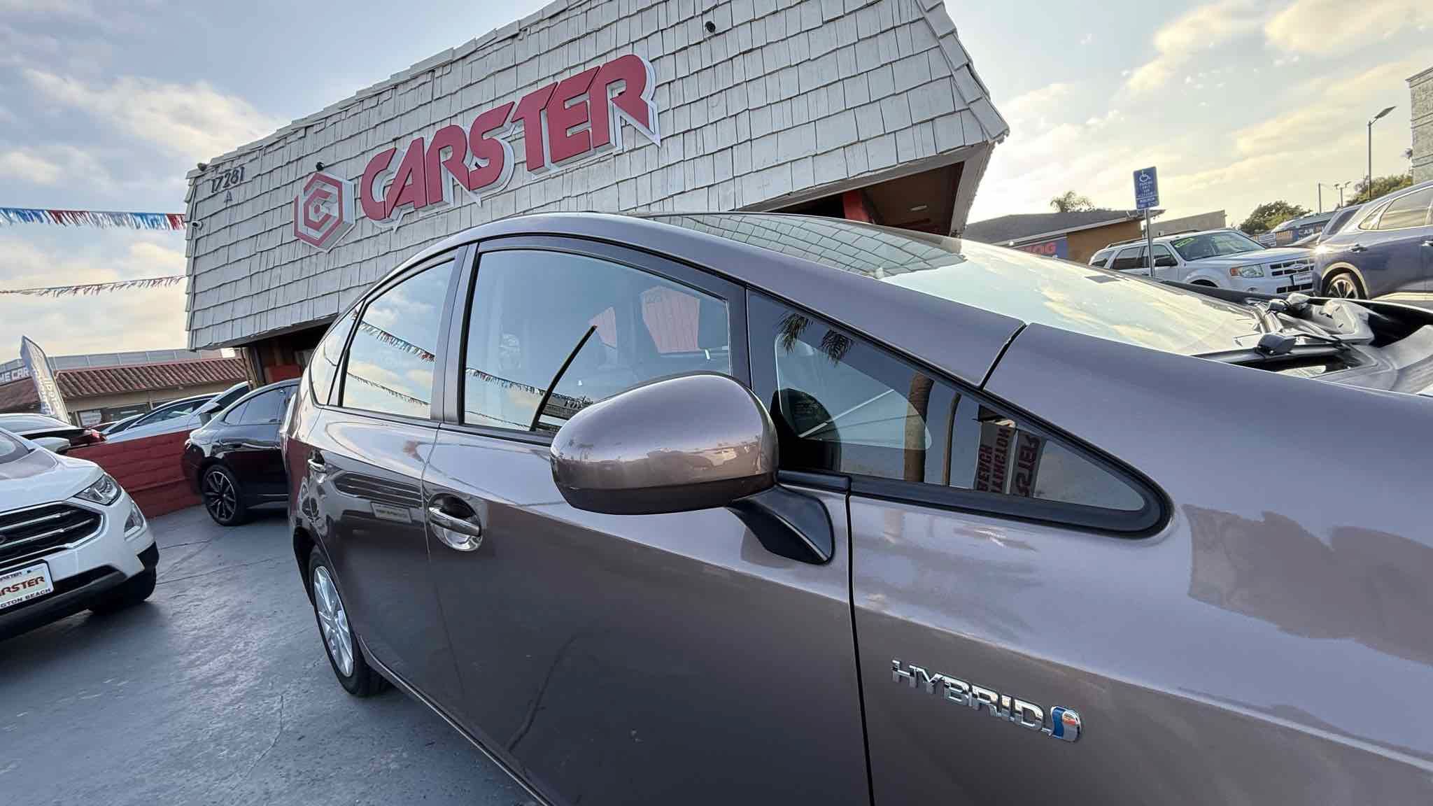 Used 2017 Toyota Prius V Four FWD image 41