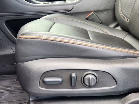 Used 2023 GMC Acadia AT4 w/ Technology Package image 24