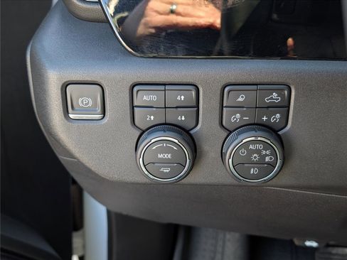 Used 2024 Chevrolet Silverado 1500 ZR2 w/ LPO, Dark Essentials Package image 23