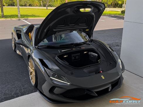Used 2022 Ferrari F8 Tributo RWD image 39