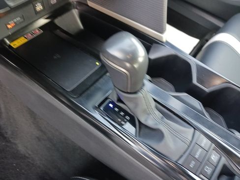 Used 2025 Toyota Camry SE FWD image 34