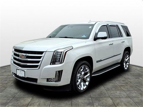 Used 2016 Cadillac Escalade Luxury image 1