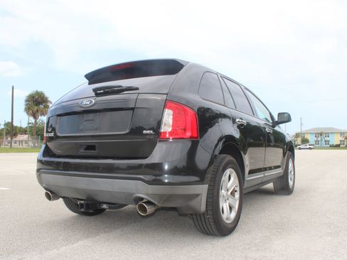 Used 2011 Ford Edge SEL FWD image 22