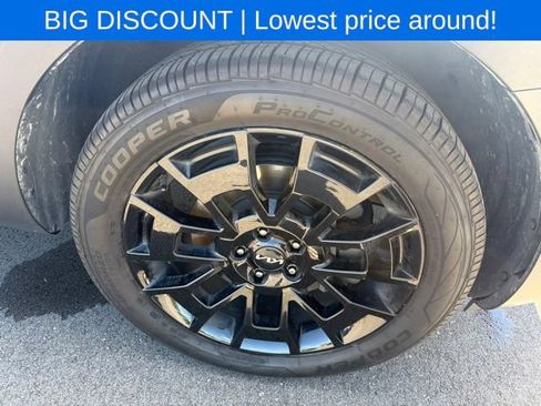 Used 2022 Kia Telluride EX w/ EX Premium Package AWD/4WD image 5