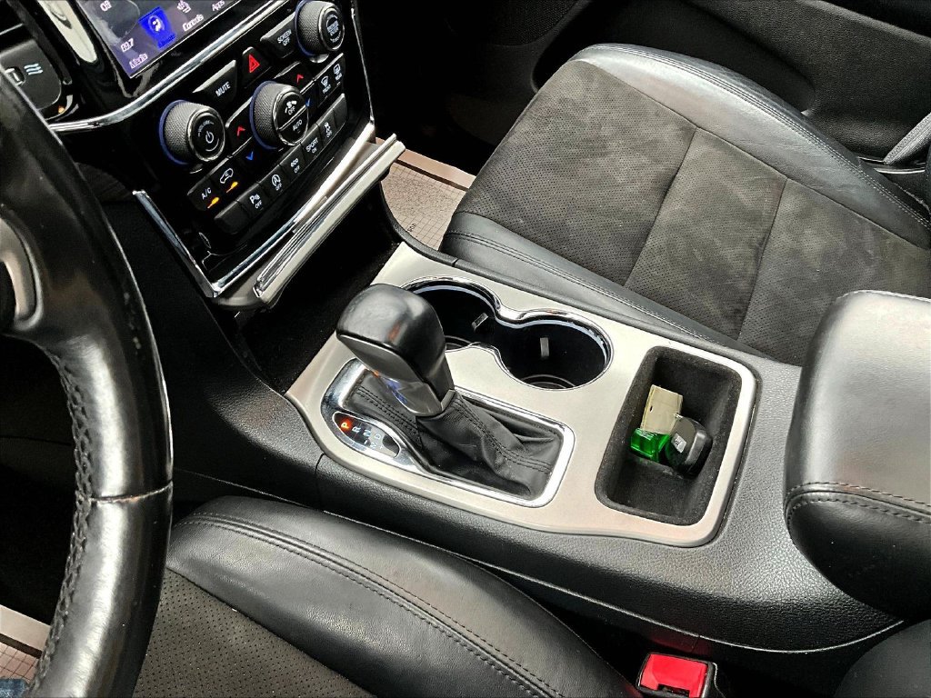 Used 2020 Jeep Grand Cherokee Altitude AWD/4WD image 21