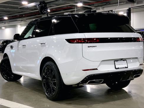 New 2026 Land Rover Range Rover Sport Dynamic SE image 12