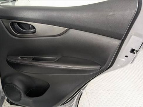 Used 2020 Nissan Rogue Sport S FWD image 19