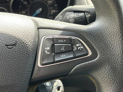 Used 2017 Ford Focus SEL FWD image 30