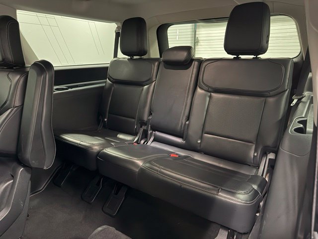 Used 2025 Ford Expedition Max Platinum AWD/4WD image 27