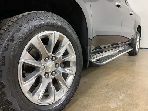 Used 2020 Chevrolet Silverado 1500 LTZ image 2