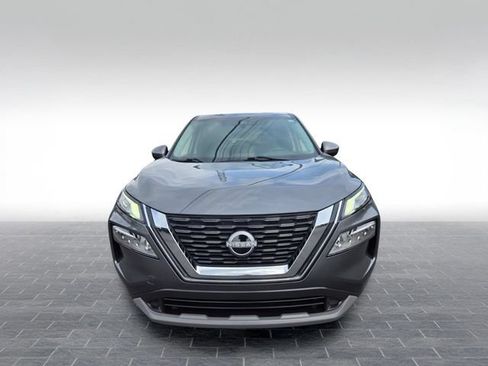 Used 2023 Nissan Rogue SV FWD image 2