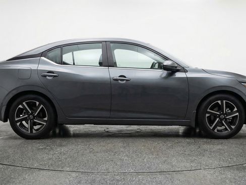 Used 2025 Nissan Sentra SV image 11