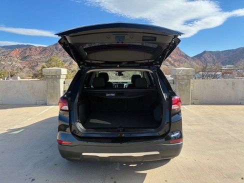 Used 2022 Chevrolet Equinox LT image 8