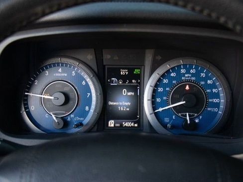 Used 2020 Toyota Sienna XLE w/ XLE Navigation Package image 14