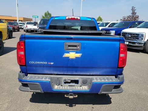 Used 2018 Chevrolet Colorado W/T w/ WT Convenience Package AWD/4WD image 10