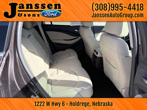 Used 2020 Buick Envision Essence AWD/4WD image 16