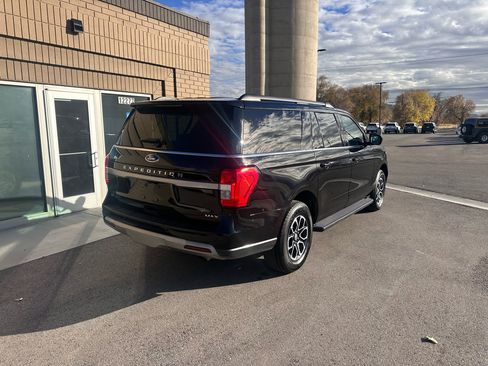 Used 2024 Ford Expedition Max XLT image 9