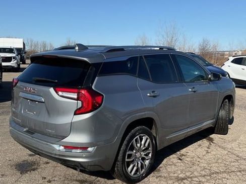 Used 2023 GMC Terrain Denali w/ Denali Premium Package image 2