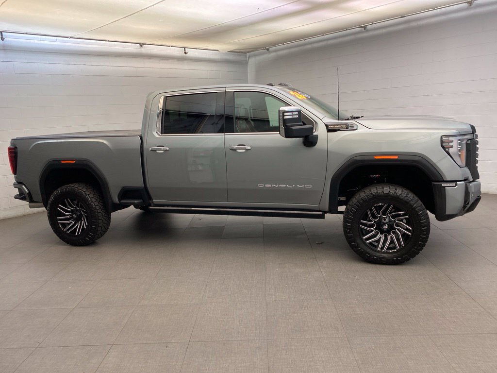 Used 2026 GMC Sierra 2500 Denali Ultimate AWD/4WD image 10
