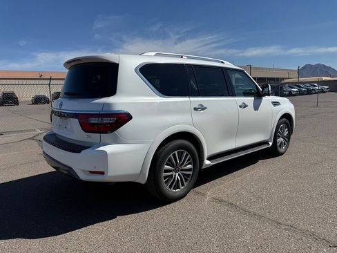 Used 2024 Nissan Armada SL w/ Captain's Chairs Package image 5