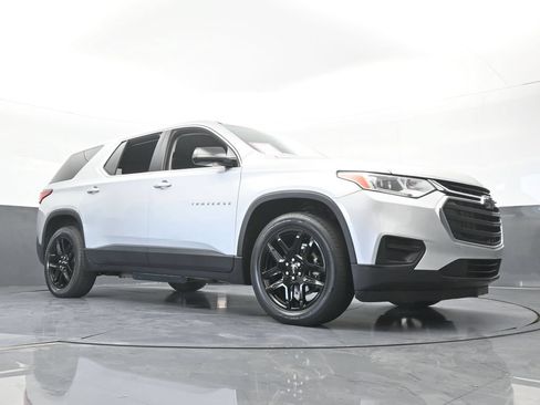 Used 2020 Chevrolet Traverse LS FWD image 58