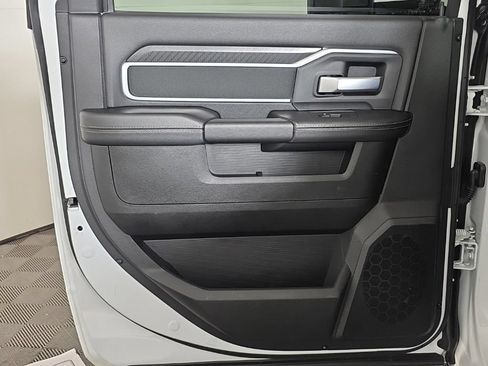 Certified 2026 RAM 2500 Big Horn AWD/4WD image 34