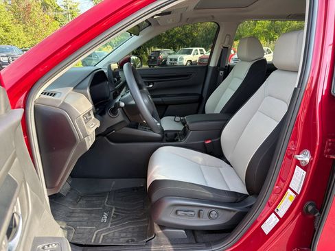 Used 2025 Honda CR-V EX image 10