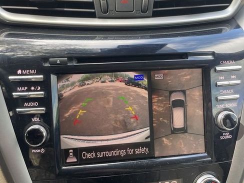 Used 2023 Nissan Murano SL w/ SL Moonroof Package FWD image 13