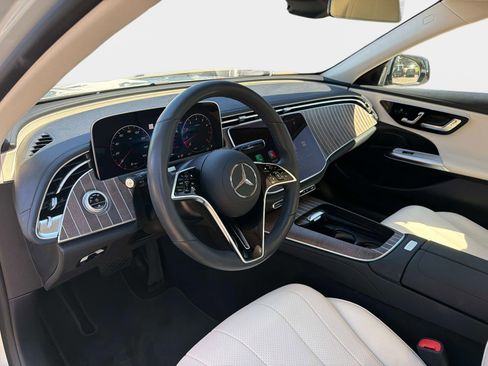 Used 2025 Mercedes-Benz E 350 4MATIC Sedan image 17