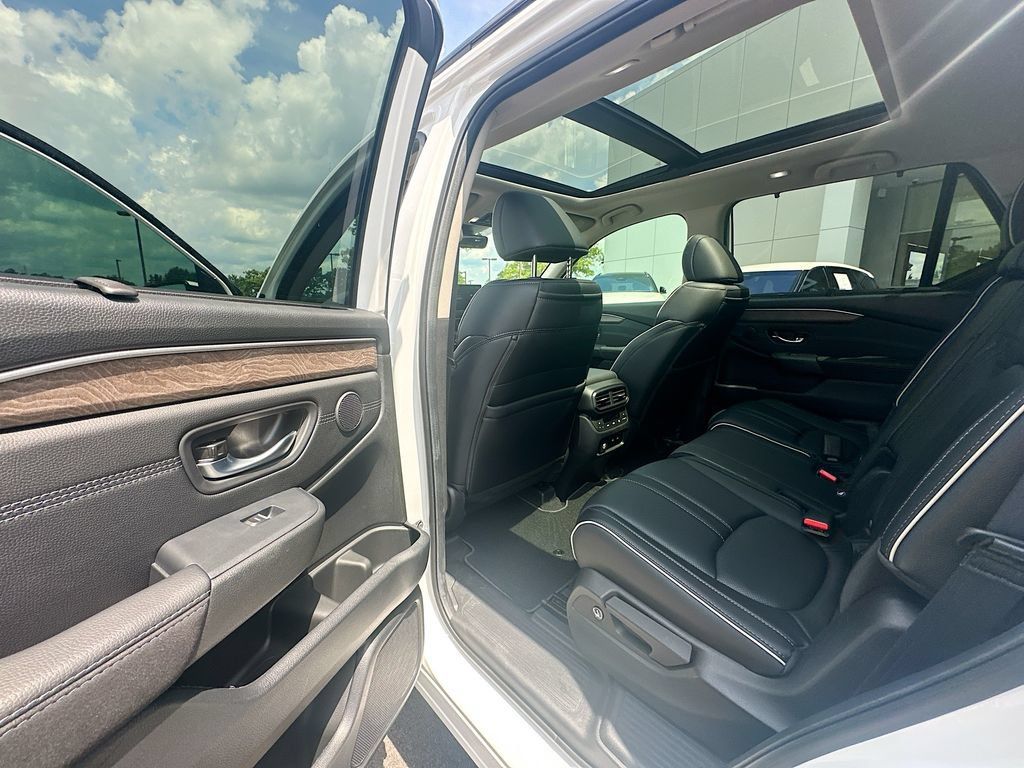 Used 2026 Honda Pilot Elite image 17