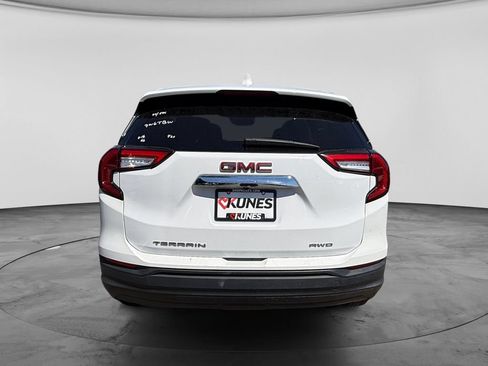 Used 2024 GMC Terrain SLE AWD/4WD image 8