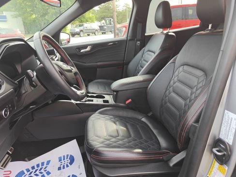 Used 2023 Ford Escape ST-Line Elite w/ Premium Technology Package AWD/4WD image 19