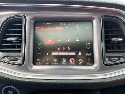 Used 2015 Dodge Challenger R/T Plus RWD image 7