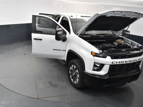 Used 2021 Chevrolet Silverado 2500 Custom w/ Custom Value Package AWD/4WD image 17
